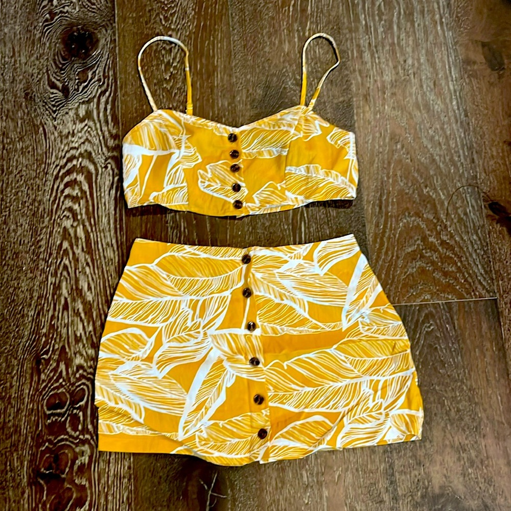 Yellow Palm Leaf Skirt Set - BOGO